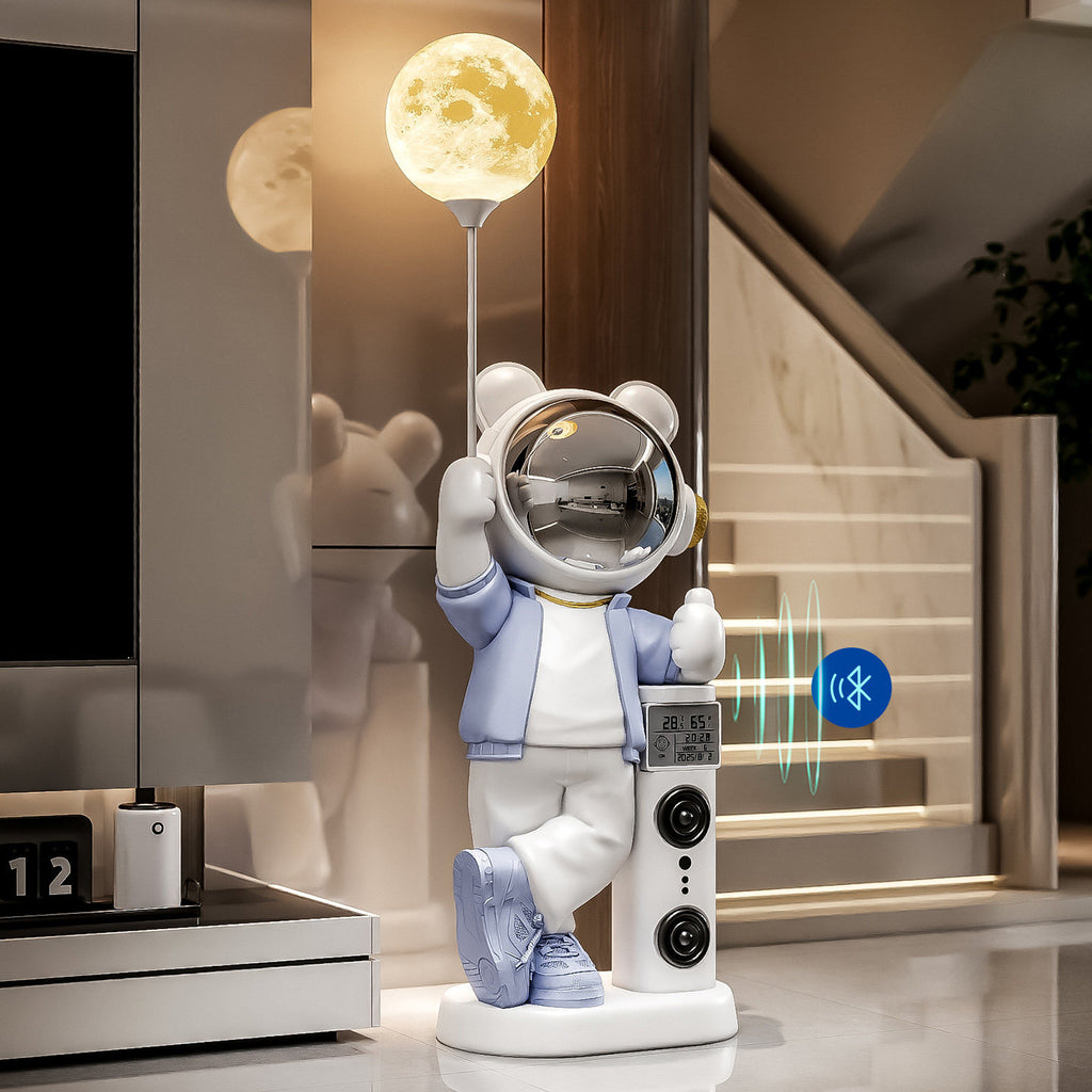 Astronaut spaceman figurine speaker